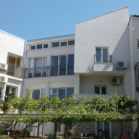 Apartmani Maric Selce Exterior photo