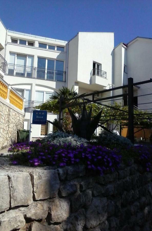 Apartmani Maric Selce Exterior photo