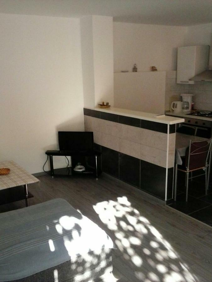 Apartmani Maric Selce Exterior photo