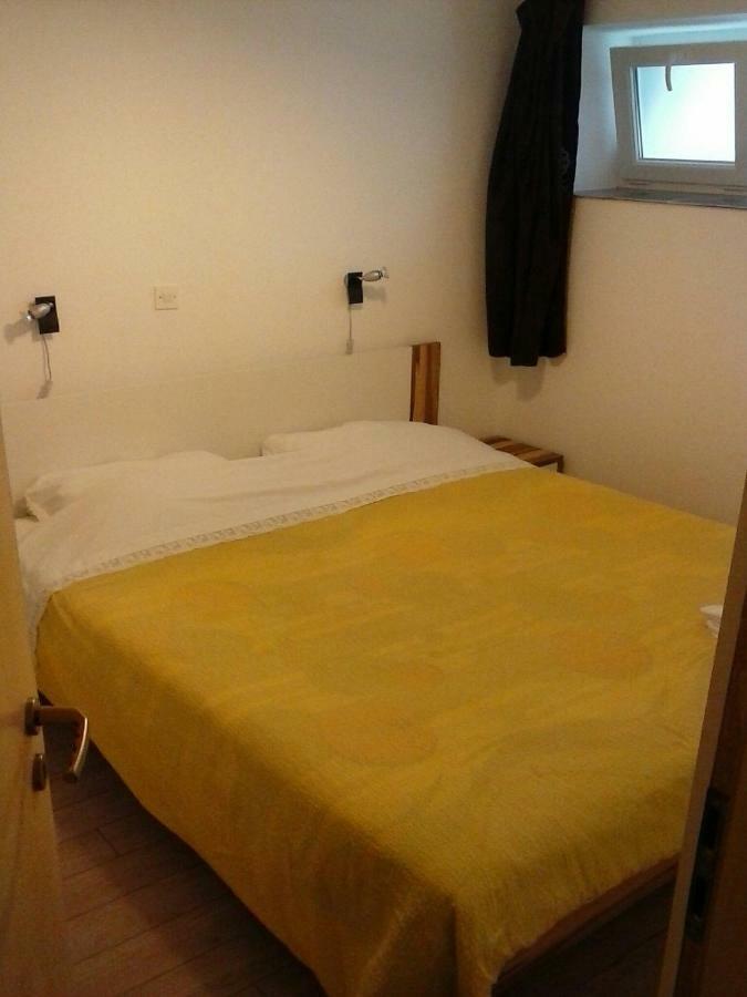 Apartmani Maric Selce Exterior photo