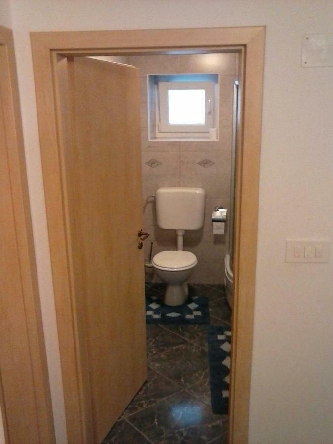 Apartmani Maric Selce Exterior photo