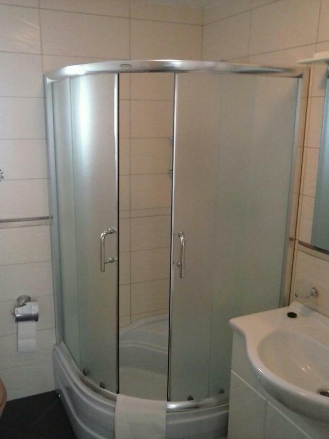 Apartmani Maric Selce Exterior photo